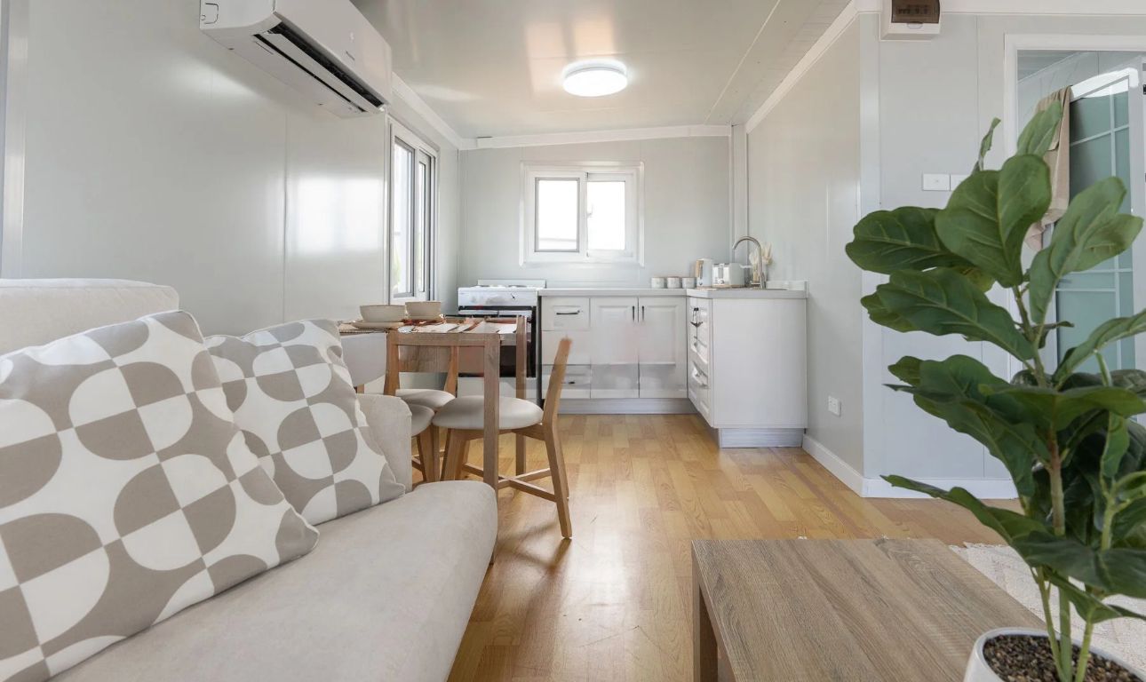 40ft Portable Prefabricated Tiny Home for Sale - with 2 Bedrooms, 1 Fully Equipped Kitchen and Bathroom Expandable Container House Mobile Foldable Home